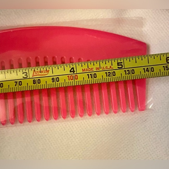 Estee Lauder Pink Hair Comb - Picture 3 of 3